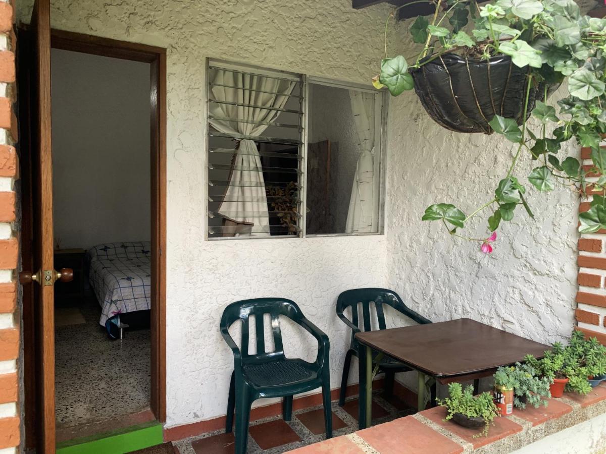 Al Bosque Hostel & Glamping 圣埃伦娜 外观 照片